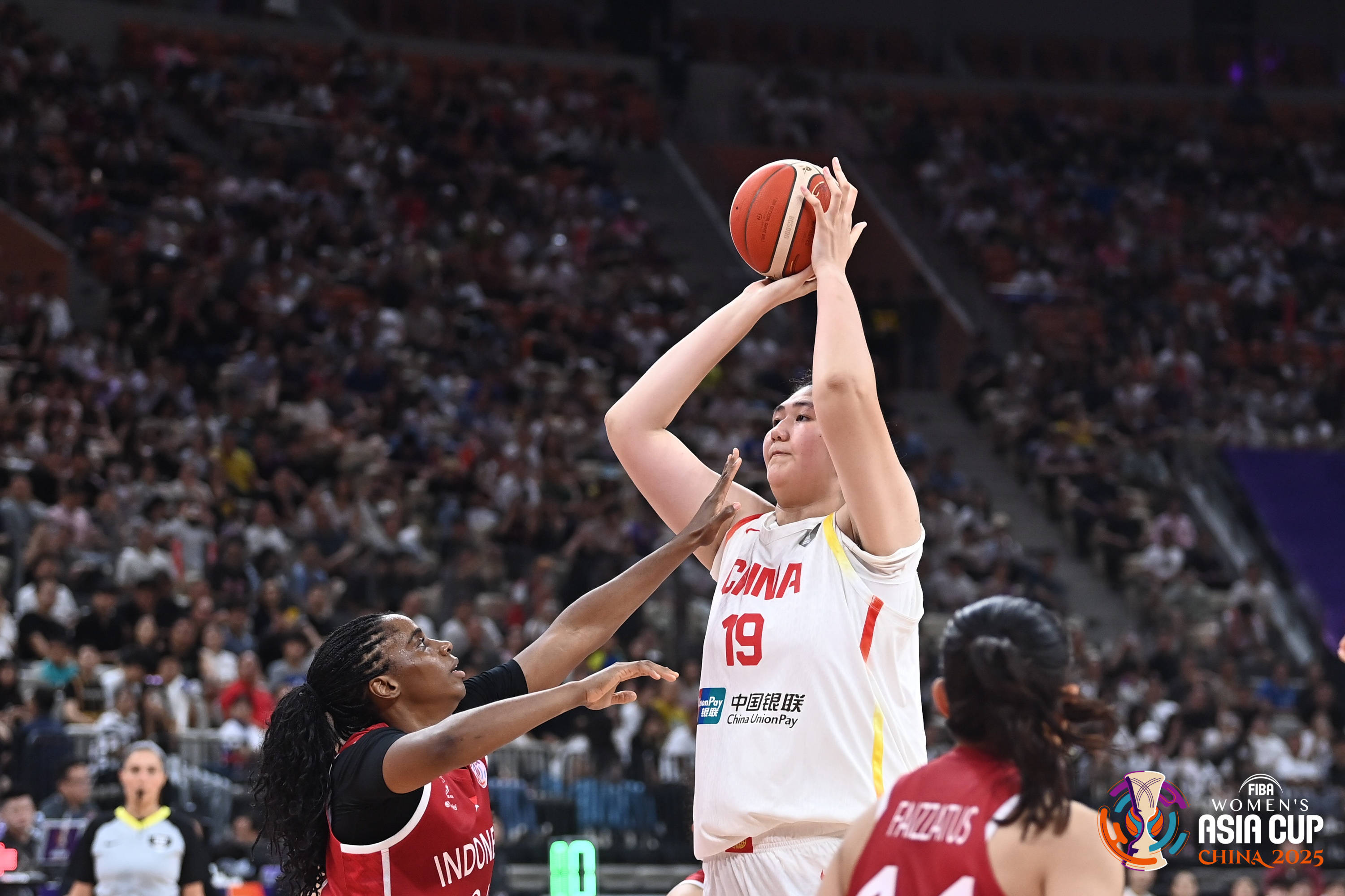 亚洲杯-张子宇11分钟13分 中国女篮狂胜印尼51分