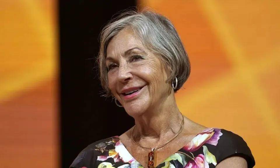 身家千亿美元的沃尔玛小公主:不上班,不生娃,只烧钱