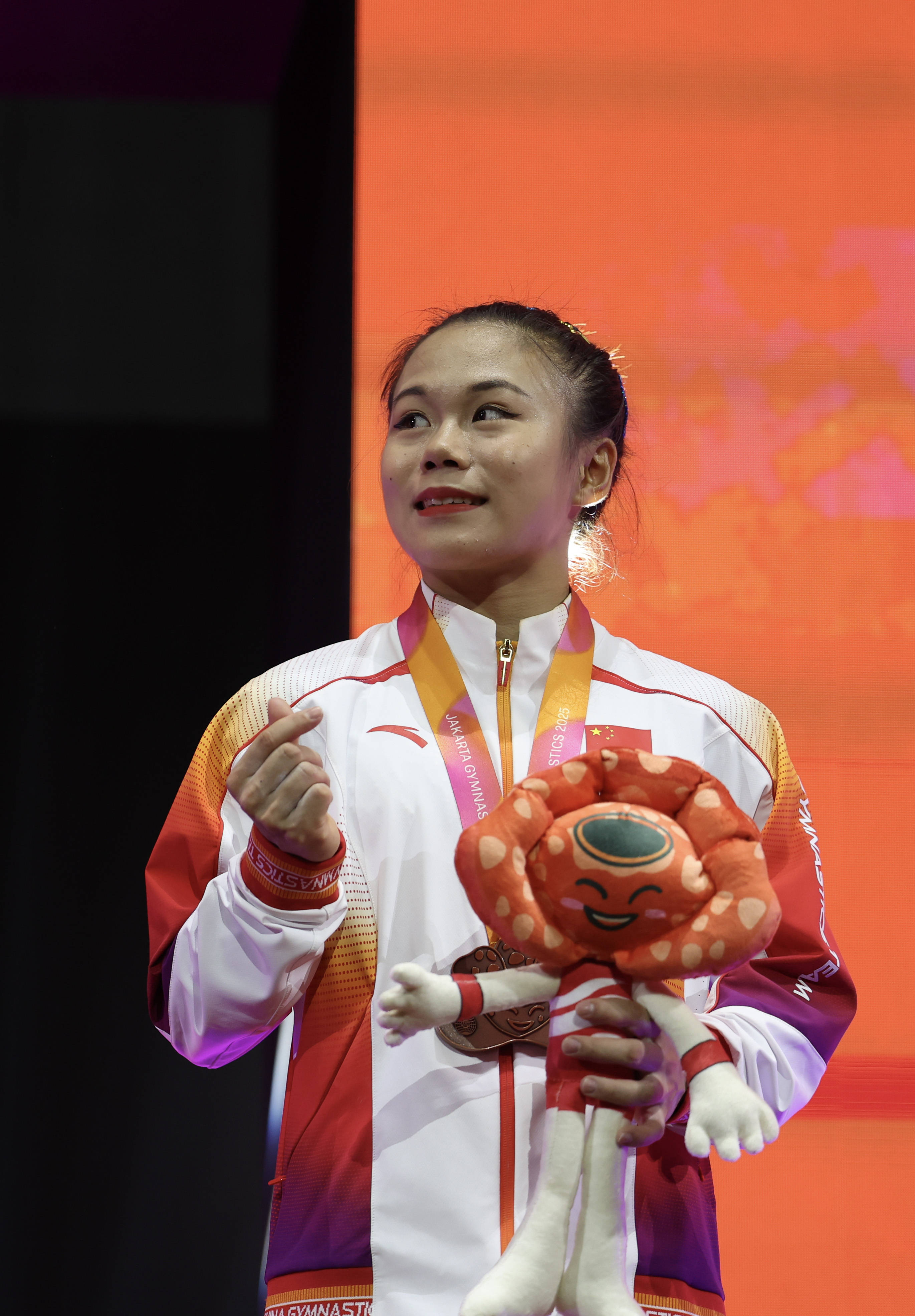 (体育)体操——世锦赛:张清颖获女子个人全能季军